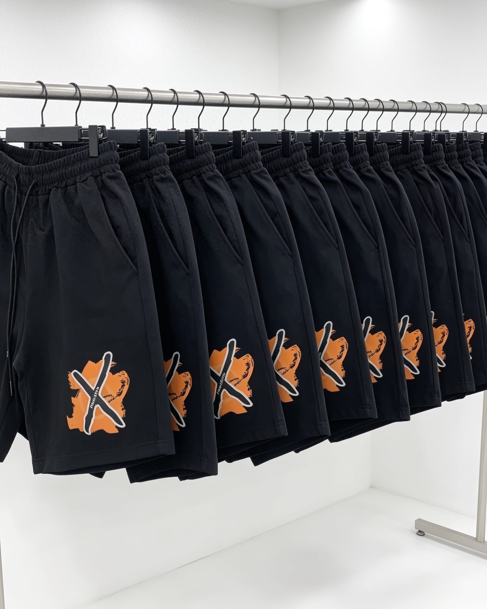 Xpensiive Habbits Xlogo runner shorts